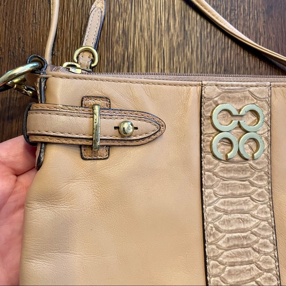 Tan Leather Coach Crossbody - Picture 2 of 8